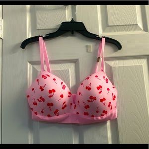 PINK Bra’s 2 for the price of 1